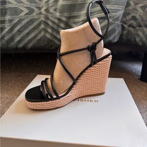 Marc Fisher Zesty Black and Tan Wedge Sandals 7 1/2